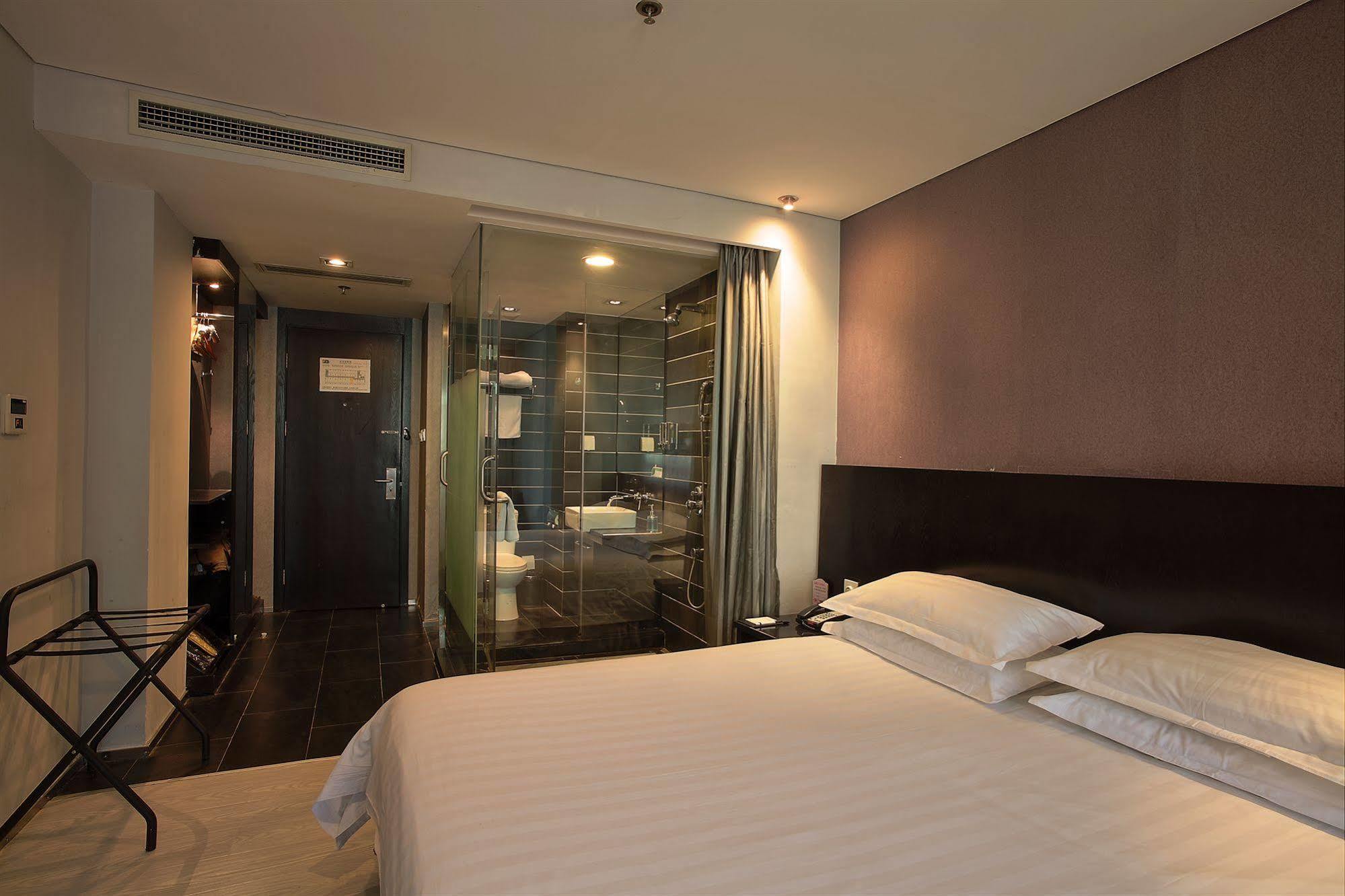 Fx Hotel Xujiahui - Shanghai Stadium Branch Zewnętrze zdjęcie