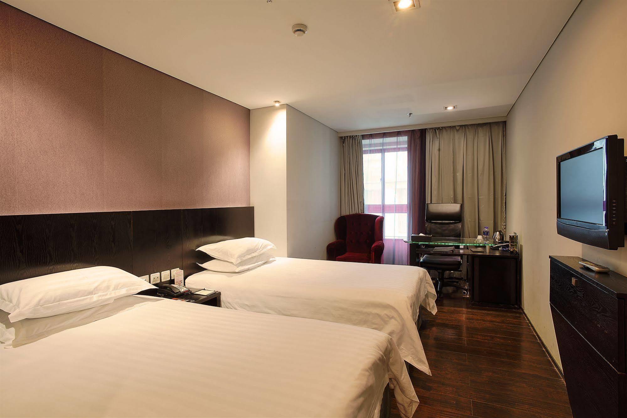 Fx Hotel Xujiahui - Shanghai Stadium Branch Zewnętrze zdjęcie
